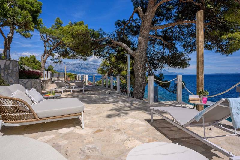 Luxury Villa Sogno Bianco with Infinity Pool Brač