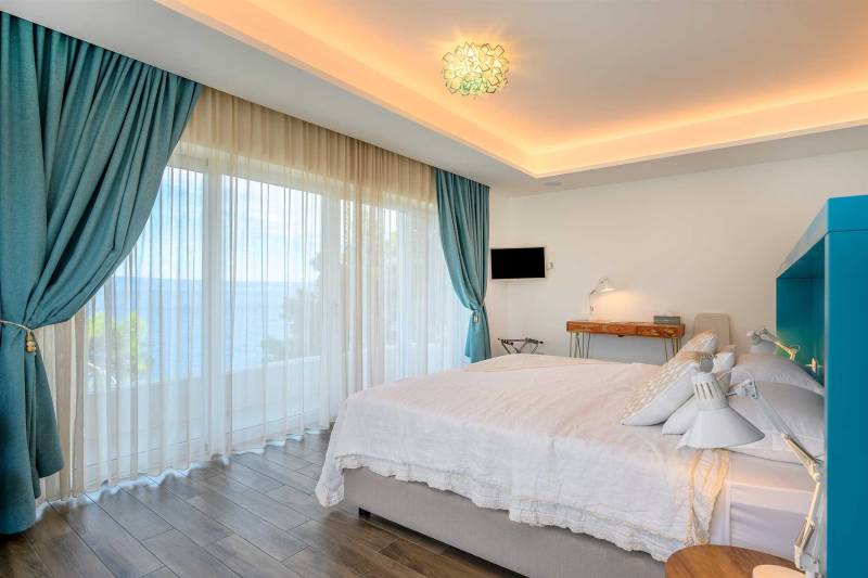 Luxury Villa Sogno Bianco with Infinity Pool Brač