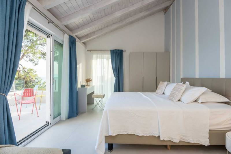 Luxury Villa Sogno Bianco with Infinity Pool Brač