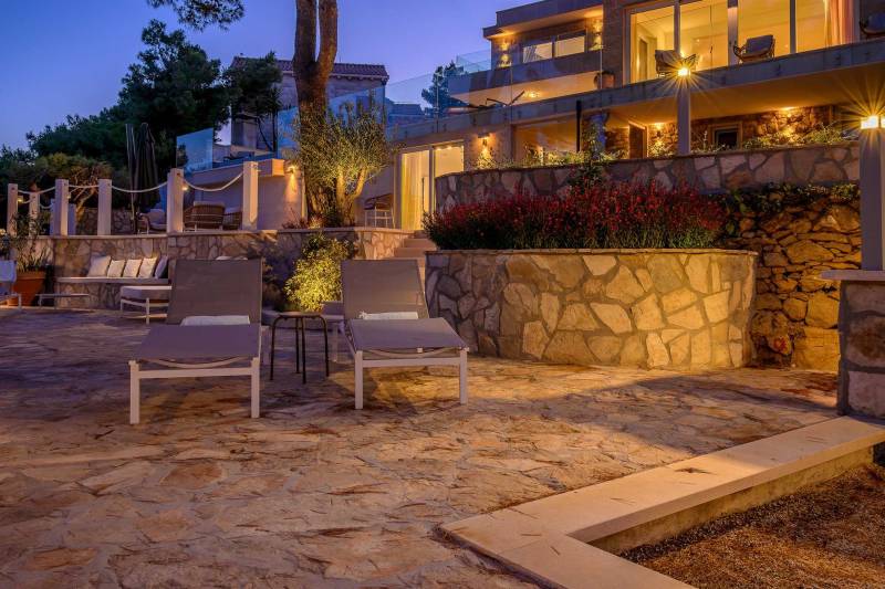 Luxury Villa Sogno Bianco with Infinity Pool Brač