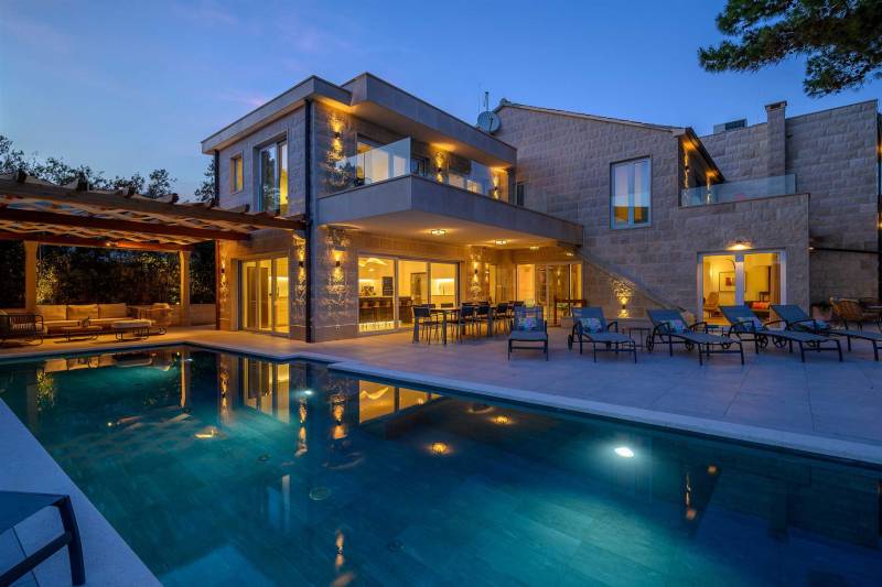 Luxury Villa Sogno Bianco with Infinity Pool Brač
