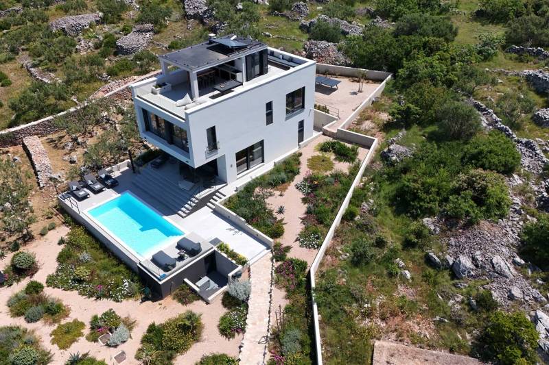 Villa Skysail with Heated Pool Hvar
