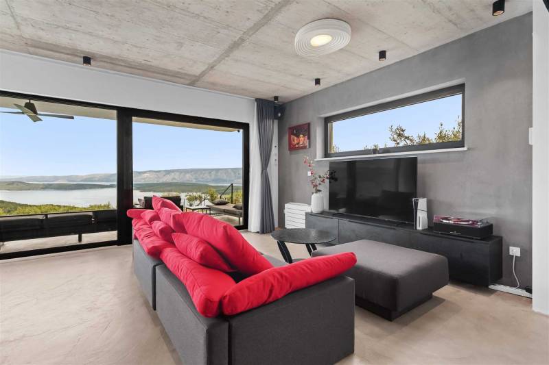 Villa Skysail with Heated Pool Hvar