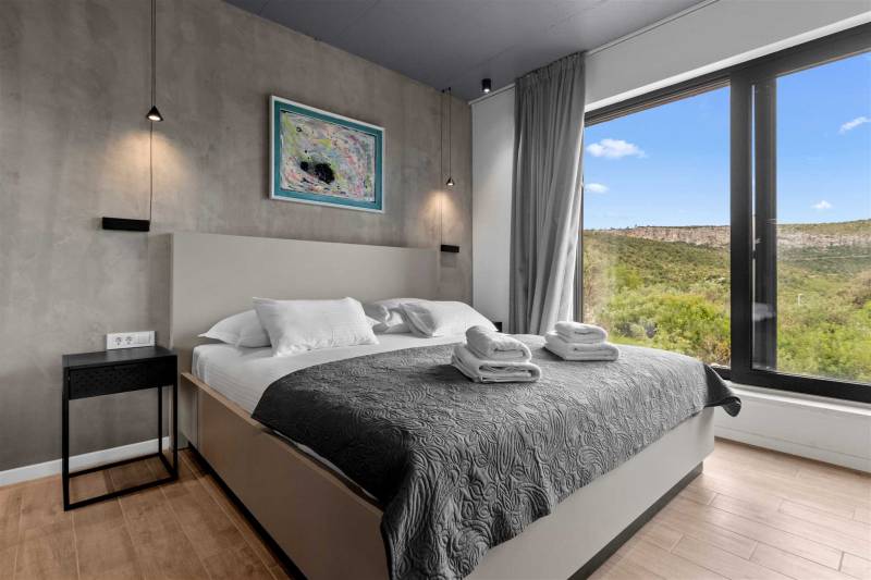 Villa Skysail with Heated Pool Hvar