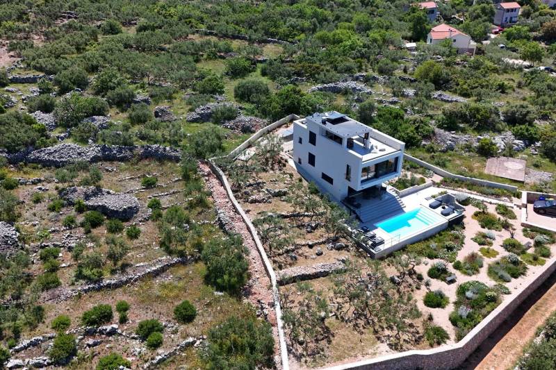 Villa Skysail with Heated Pool Hvar