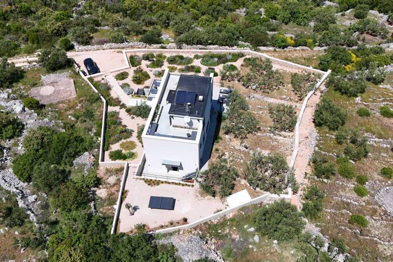 Villa Skysail with Heated Pool Hvar