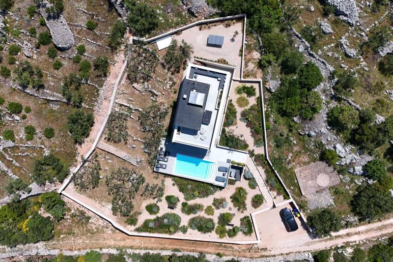 Villa Skysail with Heated Pool Hvar
