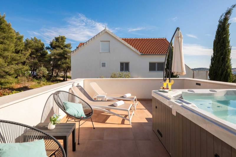Vila Dare to Dream s Bazenom Trogir