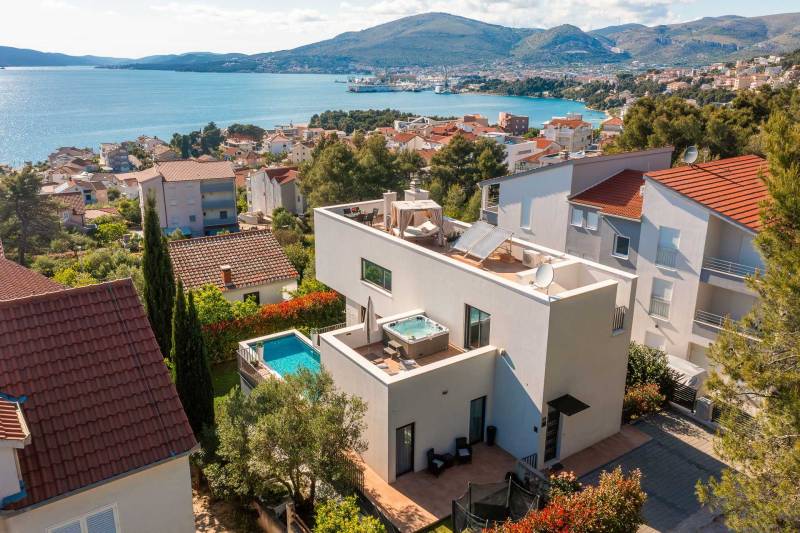 Vila Dare to Dream s Bazenom Trogir