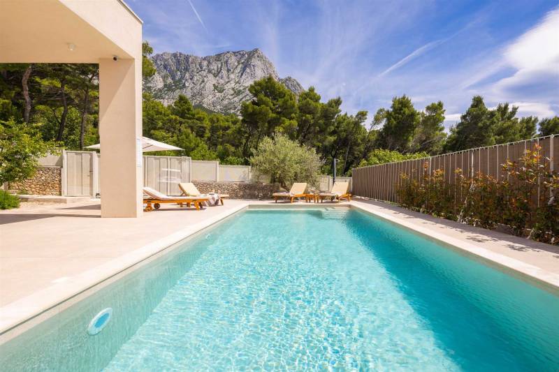 Villa Lumière with Pool Makarska