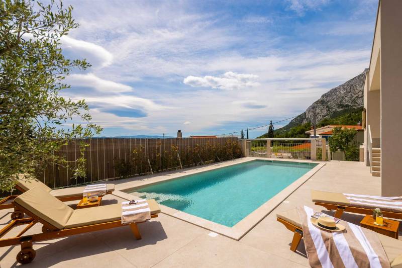 Villa Lumière with Pool Makarska
