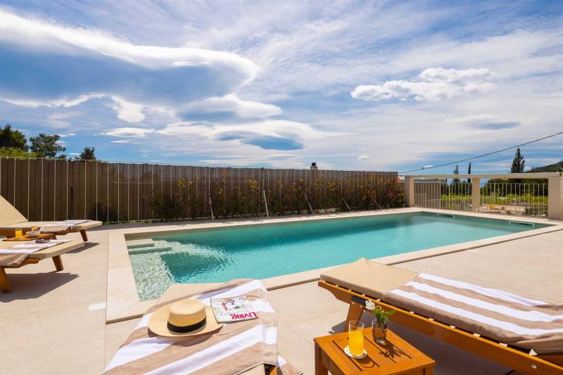 Villa Lumière with Pool Makarska