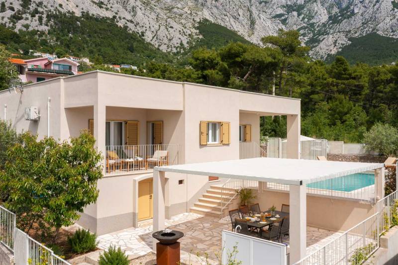 Villa Lumière with Pool Makarska