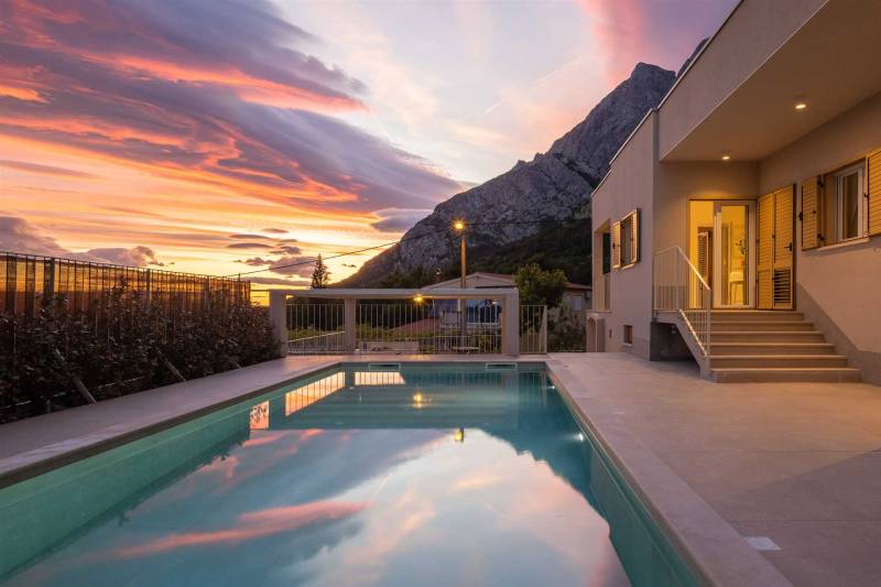 Villa Lumière with Pool Makarska