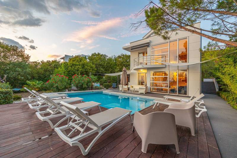 Luxury Villa Duchess with Pool