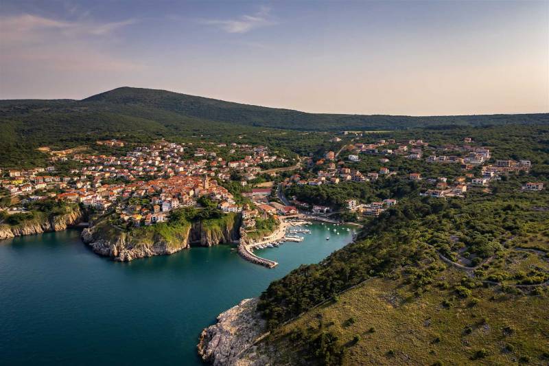 Luksusowa Willa Numa z Basenem Krk