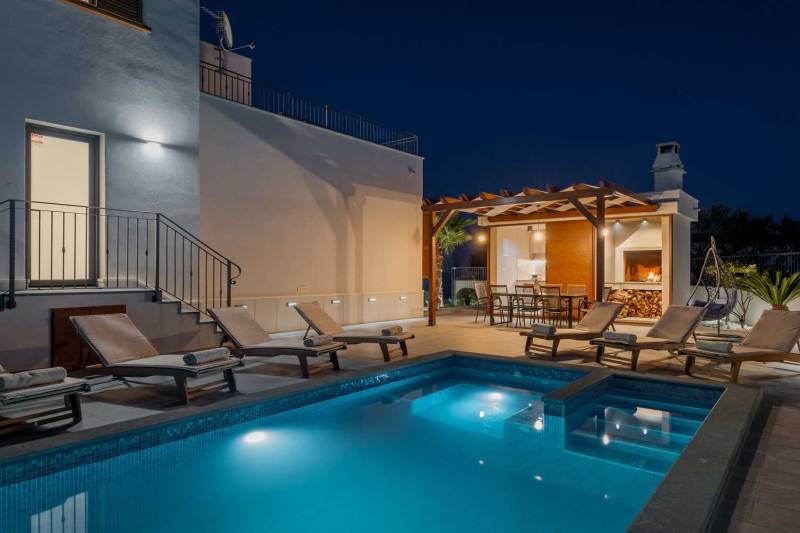 Villa Modea with Heated Pool
