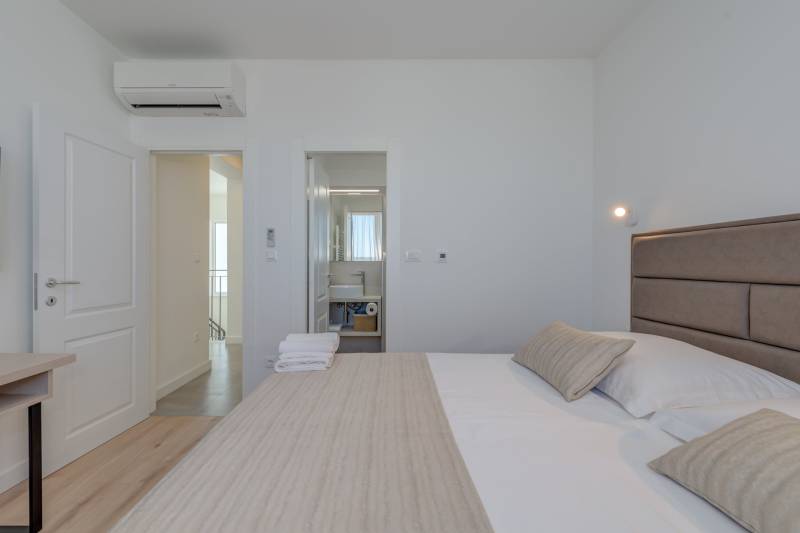 Vila Modea s Grijanim Bazenom Trogir