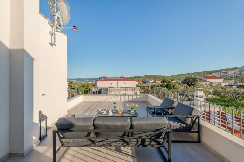 Vila Modea s Grijanim Bazenom Trogir