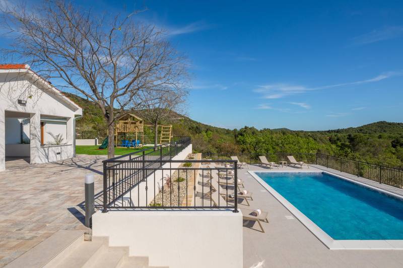 Villa Olivella mit beheiztem Pool Šibenik