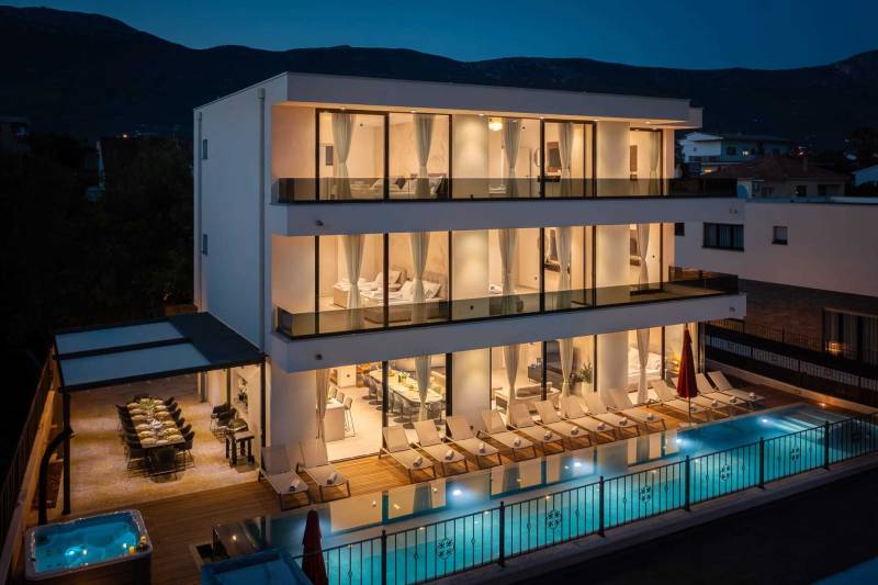 Luksusvilla Baronessa med Basseng II  Trogir
