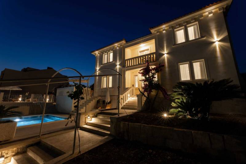 Strandvilla Harmonia mit Pool Split