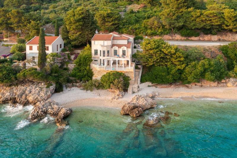 Villa Shades of Summer am Strand Makarska