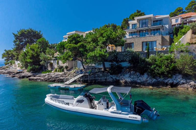 Luxusvilla Silent mit Infinity Pool Brač