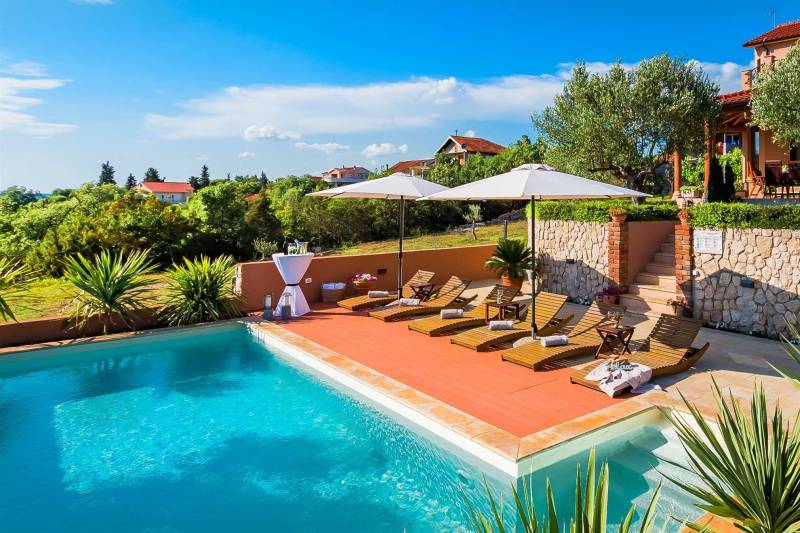 Luksuzna Vila Antoneta s Bazenom Šibenik
