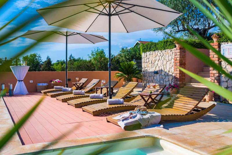 Luksuzna Vila Antoneta s Bazenom Šibenik