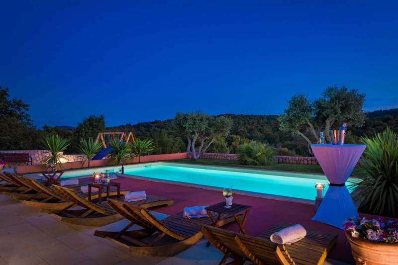 Luksuzna Vila Antoneta s Bazenom Šibenik