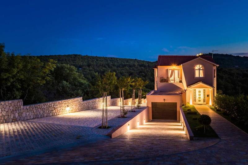 Luksuzna Vila Antoneta s Bazenom Šibenik