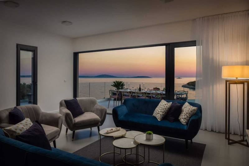 Vila Eleganza na Plaži s Bazenom Trogir
