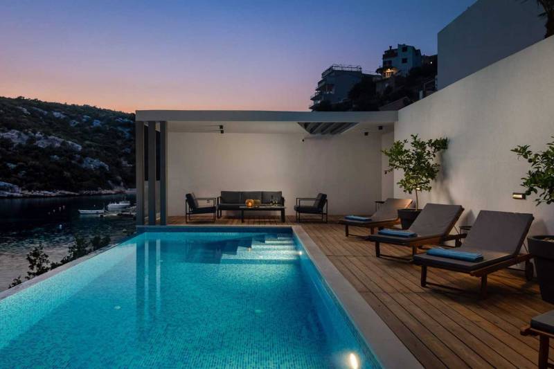 Vila Eleganza na Plaži s Bazenom Trogir