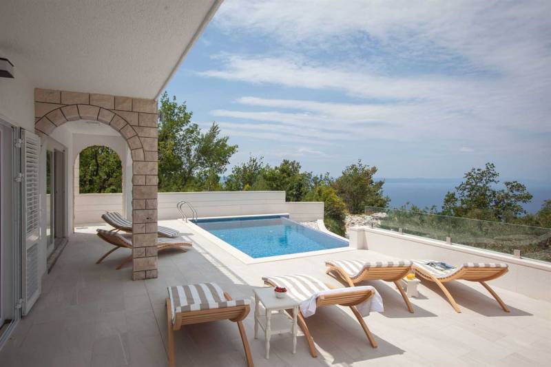 Villa Nature Beauty with Heated Pool Makarska