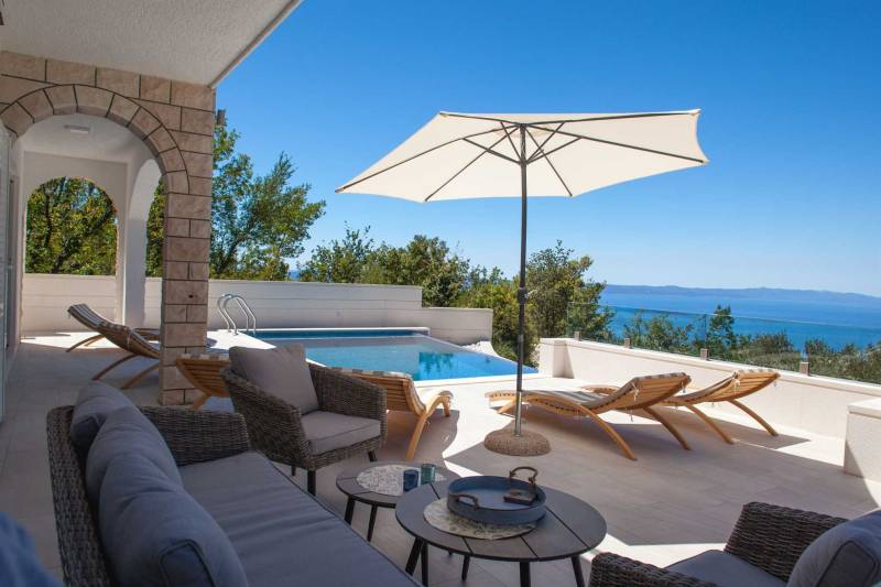 Villa Nature Beauty with Heated Pool Makarska