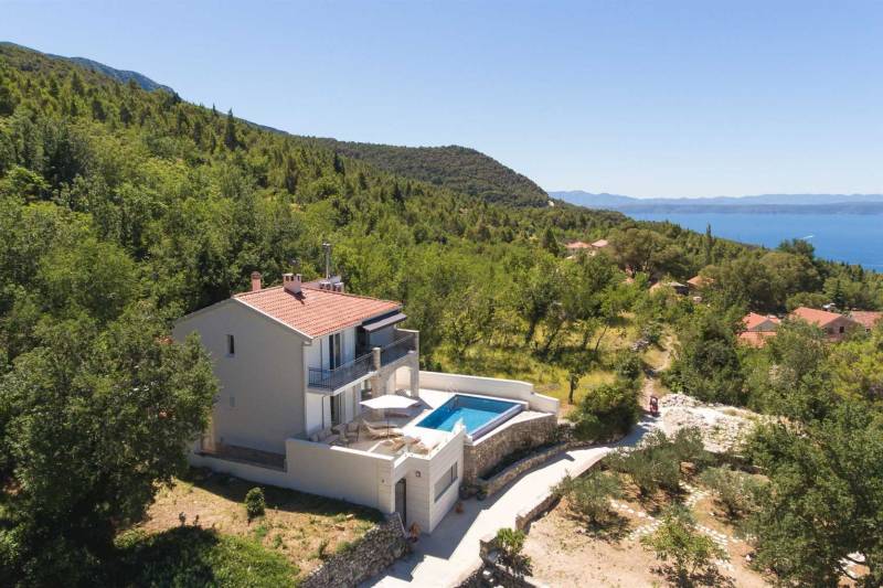 Villa Nature Beauty with Heated Pool Makarska