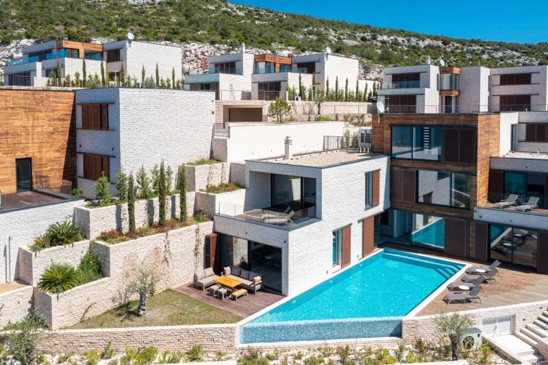Vila Flora Mare II s Bazenom Primošten