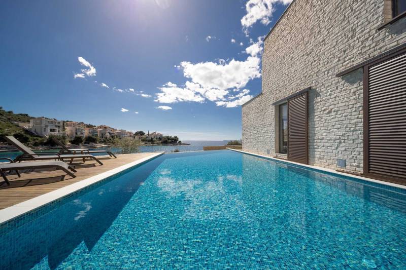 Vila Flora Mare II s Bazenom Primošten