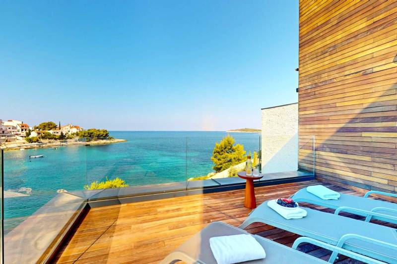 Vila Flora Mare II s Bazenom Primošten