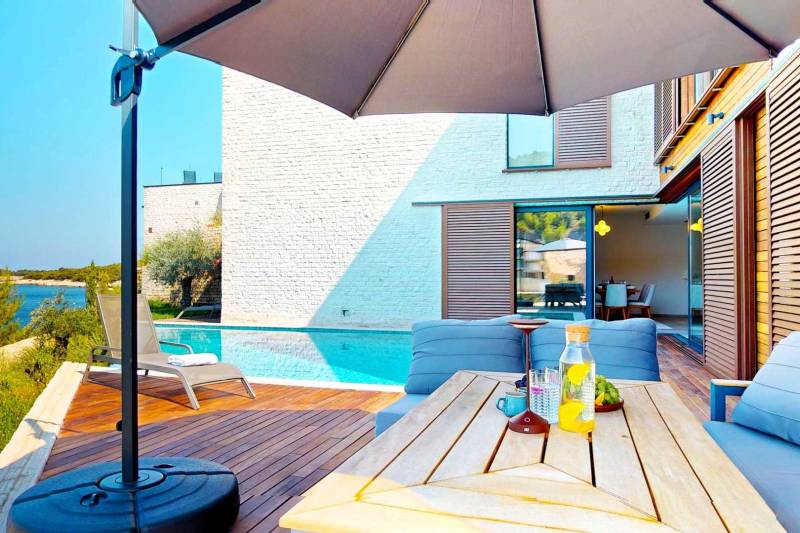 Vila Flora Mare II s Bazenom Primošten