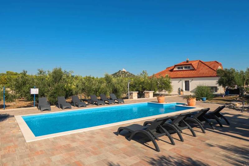 Willa Red Hacienda z Basenem Šibenik