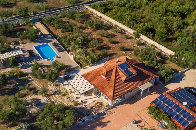 Willa Red Hacienda z Basenem Šibenik