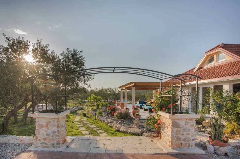 Willa Red Hacienda z Basenem Šibenik