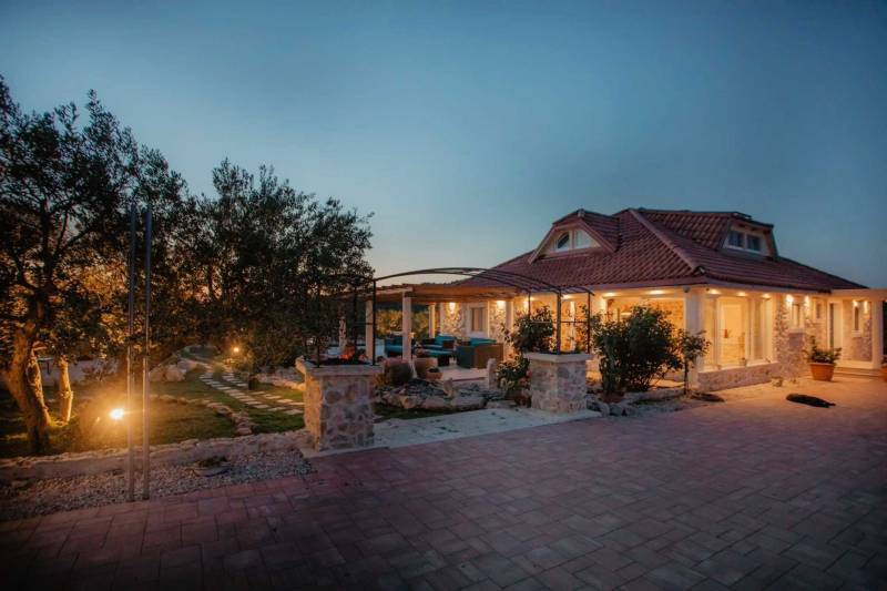 Willa Red Hacienda z Basenem Šibenik