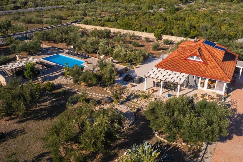 Willa Red Hacienda z Basenem Šibenik