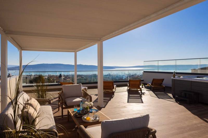 Luxury Villa Prime Luna with Heated Pool Split