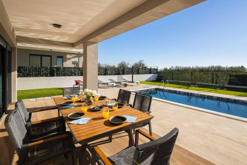 Luxury Villa Prime Luna with Heated Pool Split