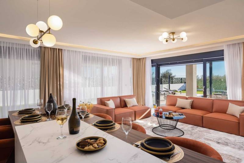 Luxury Villa Prime Luna with Heated Pool Split