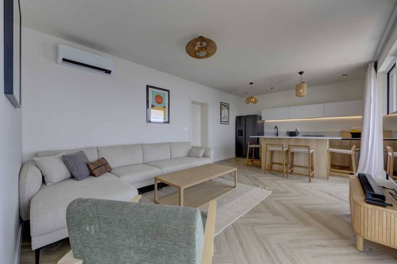 Willa Mirai z Basenem Trogir